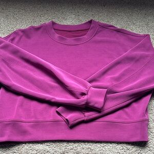 Lululemon size 6 Softstreme crop sweatshirt